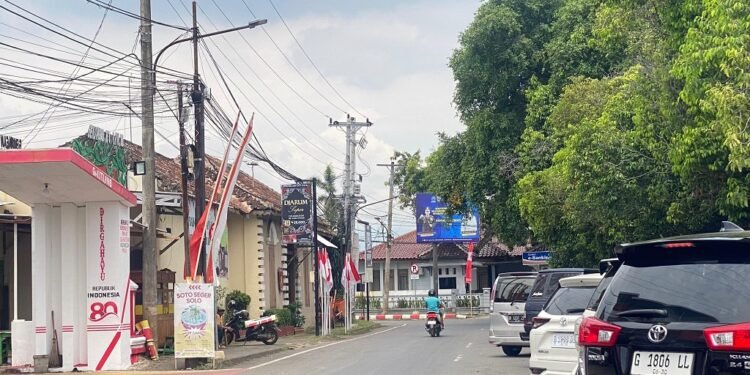 Pemkab Batang Tertibkan Utilitas Provider Tanpa Izin di Ruang Milik Jalan