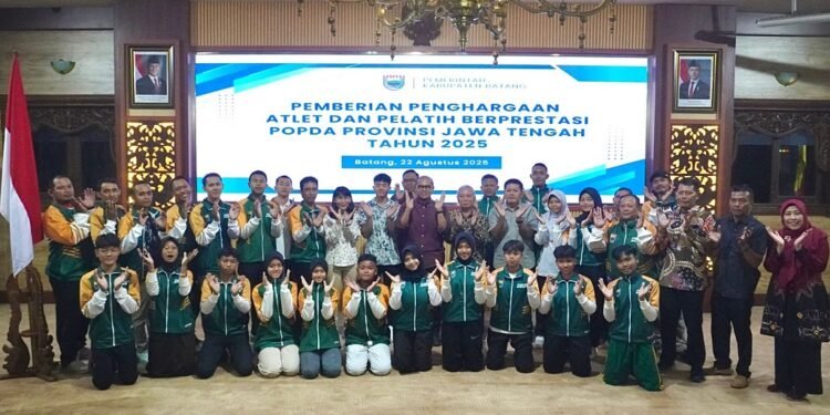 Pemkab Batang Berikan Penghargaan Atlet Berprestasi