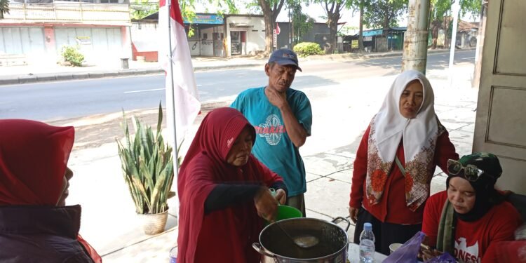 Meriahkan HUT RI ke-80, YBPI Gelar Senam Sehat Merah Putih dan Ajak Tuna Wisma Ikut Berbahagia