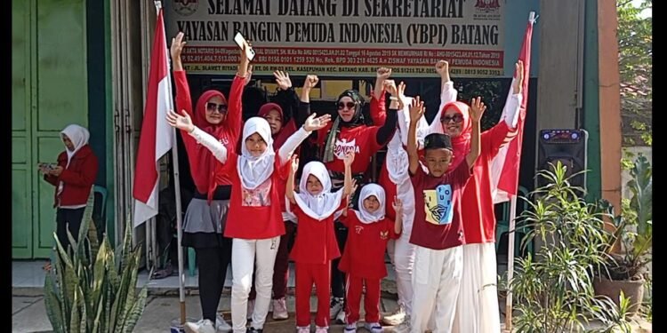Meriahkan HUT RI ke-80, YBPI Gelar Senam Sehat Merah Putih dan Ajak Tuna Wisma Ikut Berbahagia