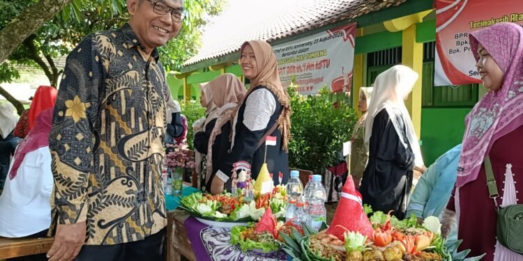Belasan Ragam Tumpeng Estetik Meriahkan HUT Ke-31 ESTU