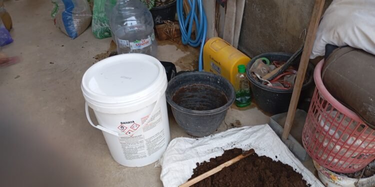 Petani Pemula Dilatih Membuat ZPT Alami, Insektisida, dan Fungisida dari Bahan Lokal