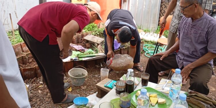 YBPI Kab. Batang Gelar Pelatihan Pembuatan Pupuk Organik dengan Konsep GERDULIRUTA