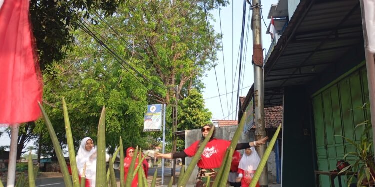 Meriahkan HUT RI ke-80, YBPI Gelar Senam Sehat Merah Putih dan Ajak Tuna Wisma Ikut Berbahagia