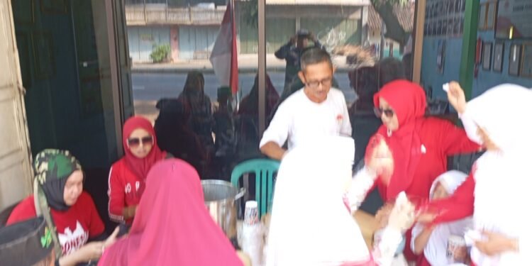 Meriahkan HUT RI ke-80, YBPI Gelar Senam Sehat Merah Putih dan Ajak Tuna Wisma Ikut Berbahagia