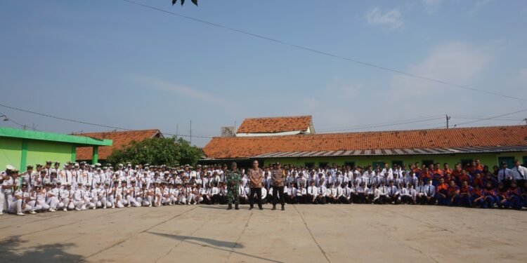 Marak Demonstrasi, TNI/Polri Edukasi Pelajar agar Tak Terprovokasi