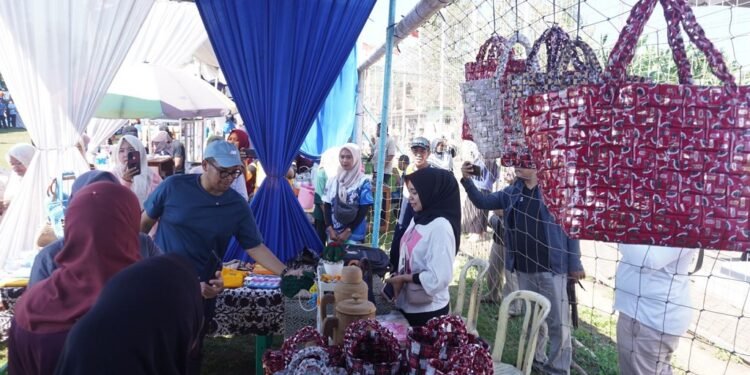 Bupati Batang Sambangi Desa Jatisari, Dorong Terwujudnya Desa Mapan, Berbudaya dan Berkualitas