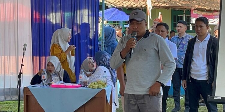 Sambang Desa Jatisari, Warga Sampaikan Aspirasi Dibangunnya Universitas Batang