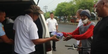 Peduli Sesama, Lapas Batang Bagikan Makan Siang Gratis