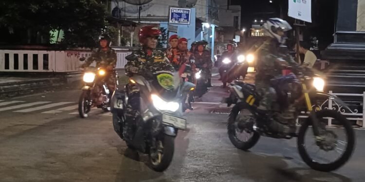 Ciptakan Batang Tetap Kondusif, Kodim 0736/Batang Gelar Patroli Bersama Ormas