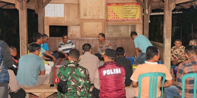 Sinergitas TNI, Polri, dan Masyarakat Kunci Keberhasilan Siskamling di Batang