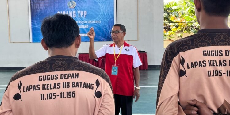Tanamkan Kedisiplinan, Warga Binaan Berlatih Kepramukaan