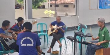 Asah Bakat Bermusik, Warga Binaan Manfaatkan Media Lapangkustik