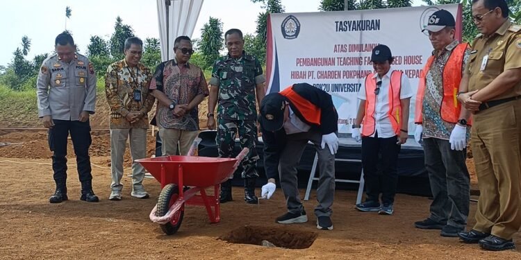 Edukasi Peternak, Undip Bangun Kandang Berbasis IoT