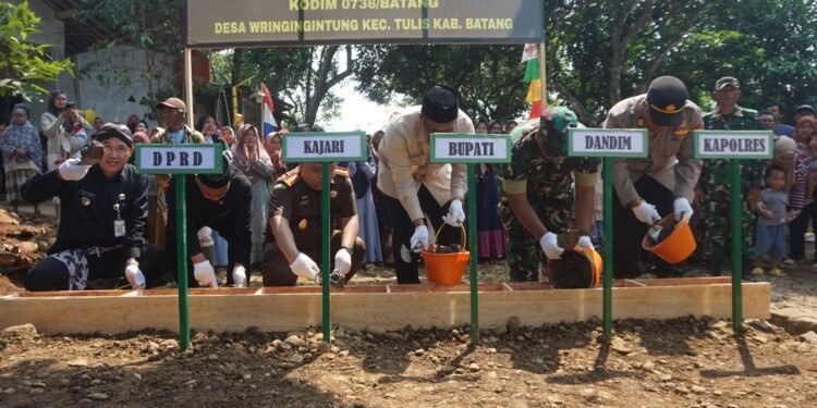 Bupati Batang Faiz Kurniawan Buka TMMD Sengkuyung Tahap IV Desa Wringin Ngintung
