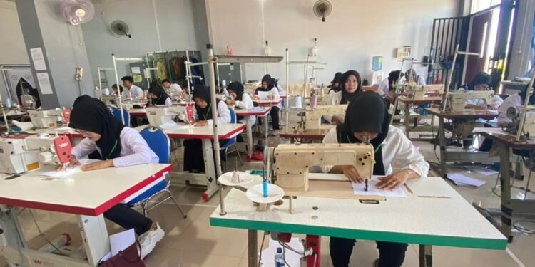 Tenaga Kerja Didominasi Perempuan, Disnaker Batang Akan Siapkan Solusi Bagi Laki-Laki