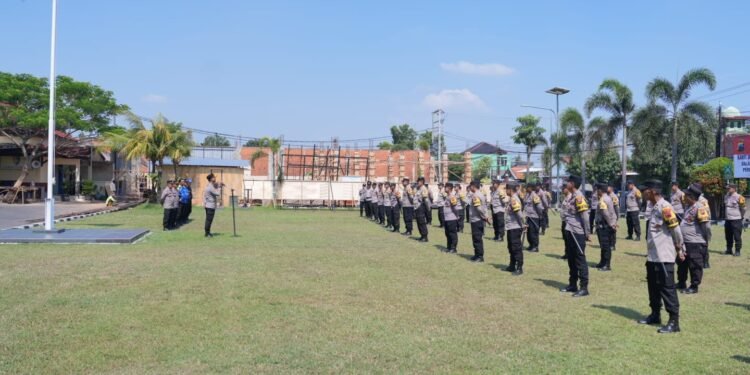 Polres Batang Kuatkan Mitra Keamanan: Bhabinkamtibmas Dilatih untuk Membina Satkamling
