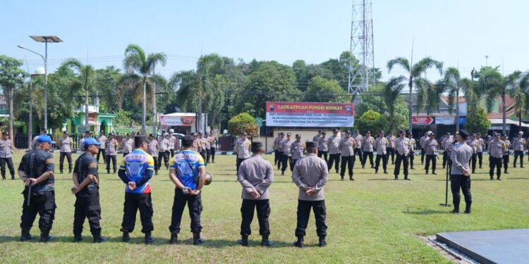 Polres Batang Kuatkan Mitra Keamanan: Bhabinkamtibmas Dilatih untuk Membina Satkamling