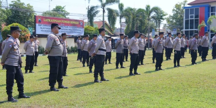 Polres Batang Kuatkan Mitra Keamanan: Bhabinkamtibmas Dilatih untuk Membina Satkamling