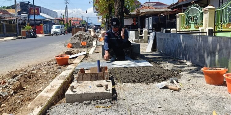 Tata Pedestrian, DPUPR Batang Upayakan Kenyamanan Pejalan Kaki