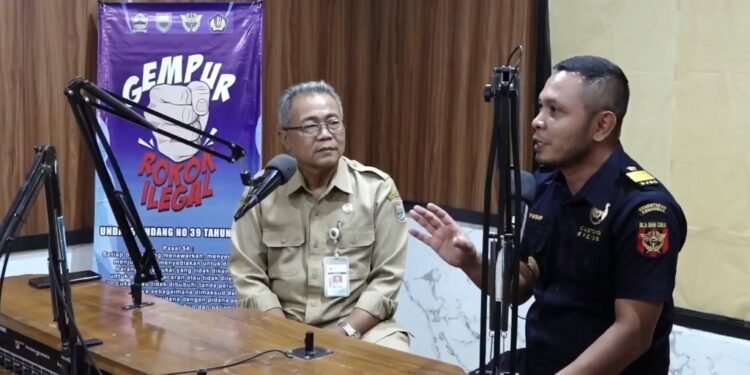 Lewat Podcast, Diskominfo Batang dan Bea Cukai Edukasi Tentang Rokok Ilegal