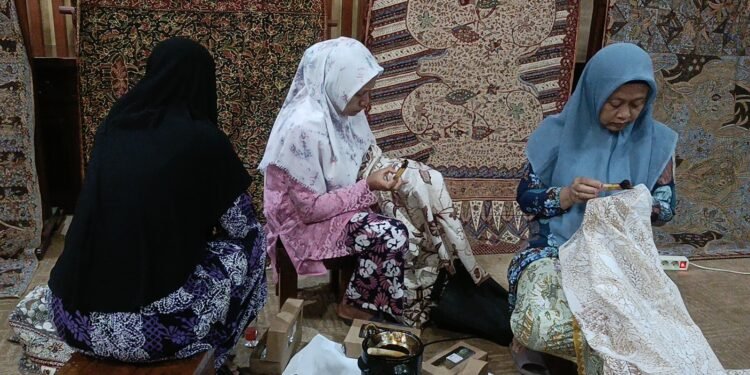 Diakui WBTb, Pegiat Susun Skenario Regenerasi Pembatik Muda