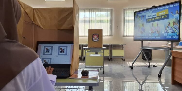 SMK PGRI Batang Ukir Sejarah, Gelar Pilketos Online Perdana