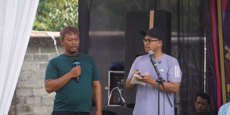 Bupati Batang Serahkan 256 Alsintan Kepada Gapoktan dan Poktan