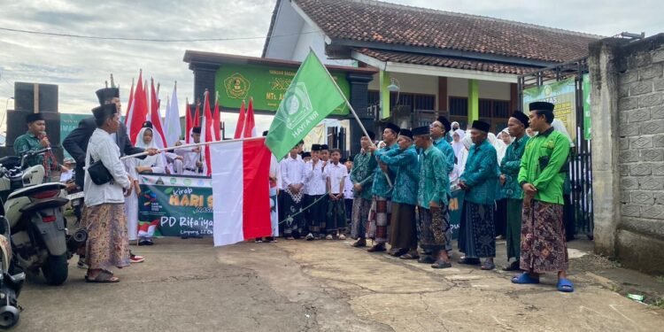 Hari Santri, Ribuan Siswa di Batang Hidupkan Spirit KH Ahmad Rifa’i