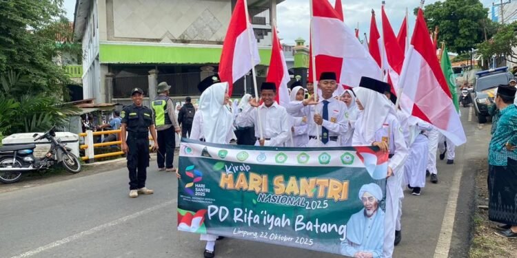 Hari Santri, Ribuan Siswa di Batang Hidupkan Spirit KH Ahmad Rifa’i