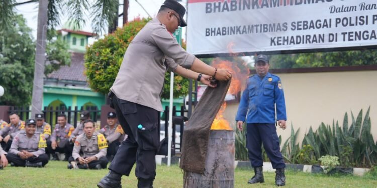 Bhabinkamtibmas Batang Makin Multifungsi: Dilatih Damkar, BPBD, dan Dokkes Sekaligus