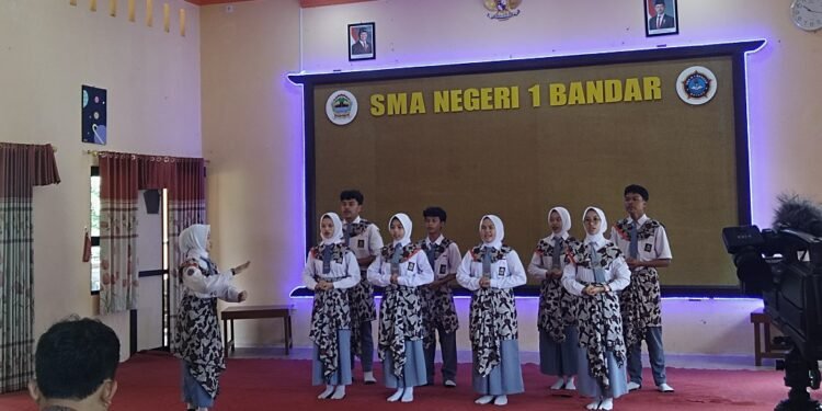 Meriahnya Bulan Bahasa, di SMAN 1 Bandar