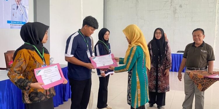 Peserta Pelatihan Disnaker Batang Langsung Dilirik Banyak Perusahaan