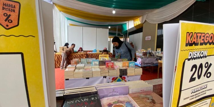 Berburu Harta Karun Ilmu, Buku Diskon Hingga 70 Persen Menanti