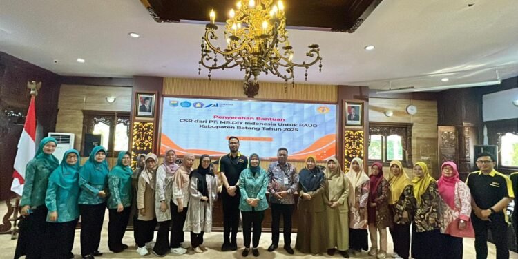 MR. DIY Serahkan Bantuan CSR 300 Paket ke PAUD di Batang