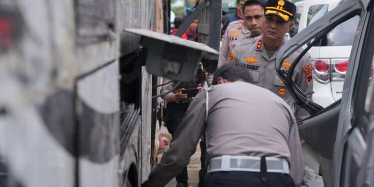 Tim TAA Ditlantas Polda Turun Langsung Teliti Penyebab Kecelakaan BusPO Haryanto di Tol Batang