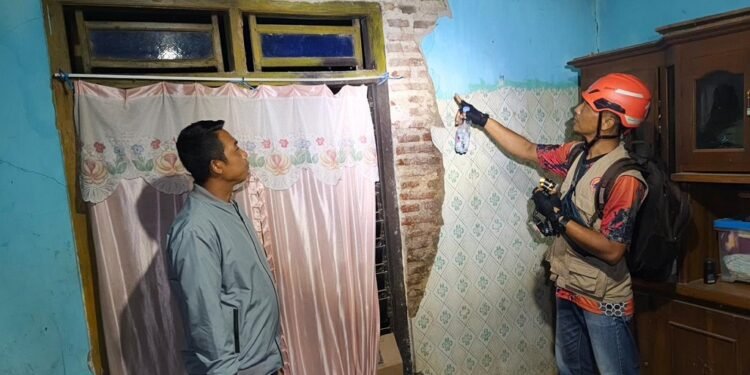 Gempa 3,4 M, Sejumlah Rumah di Desa Jambangan Batang Rusak