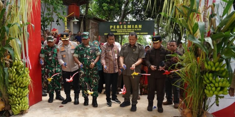 Dandim 0736/Batang Resmi Tutup TMMD Sengkuyung Tahap IV Wringingintung