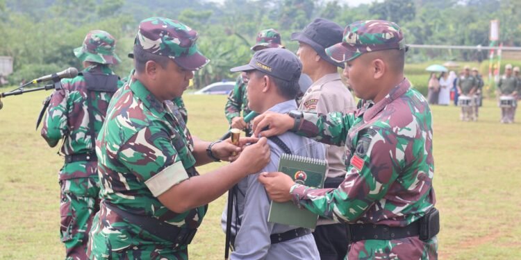 Dandim 0736/Batang Resmi Tutup TMMD Sengkuyung Tahap IV Wringingintung