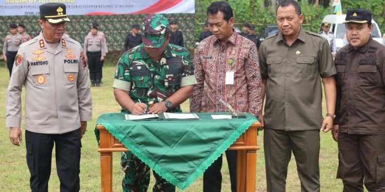 Dandim 0736/Batang Resmi Tutup TMMD Sengkuyung Tahap IV Wringingintung