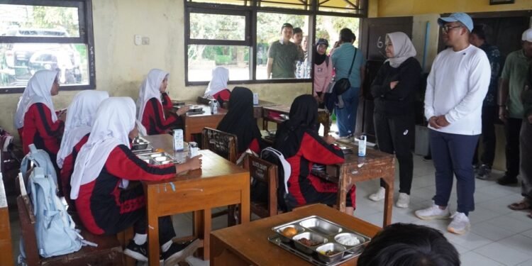 Bupati Batang Pastikan Menu MBG dan Kualitas Gizi Terjaga