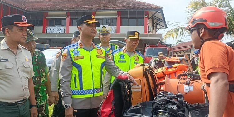 Cek Sarpras, Polres Batang Pastikan Siap Tangani Kebencanaan