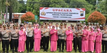 Dua Anggota Polres Batang Terima Kenaikan Pangkat Pengabdian, Kapolres: Bentuk Apresiasi Negara