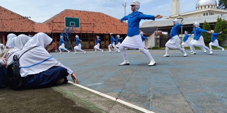 Jaga Estafet Prestasi, MTs Muhammadiyah Batang Sambangi Smantang
