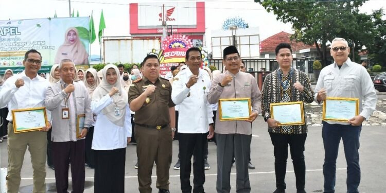 Dukung JKN, PLTU Raih Penghargaan Dari Pemkab Batang