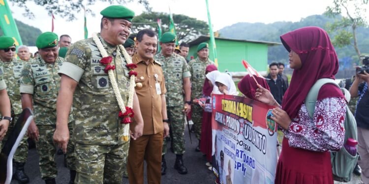Dorong Swasembada Pangan Nasional, Kasad Resmikan Pompa Hidram di Banyumas