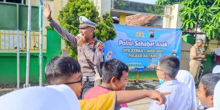 Satlantas Polres Batang Ajak 240 Siswa SD Klidang Wetan Belajar Tertib Lalu Lintas