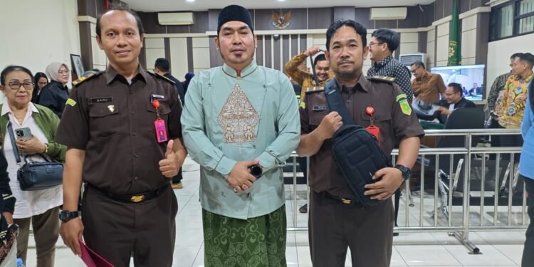 Diperiksa Hakim Tipikor Gus Yasid mengaku Terima Uang Rp.20 Miliar
