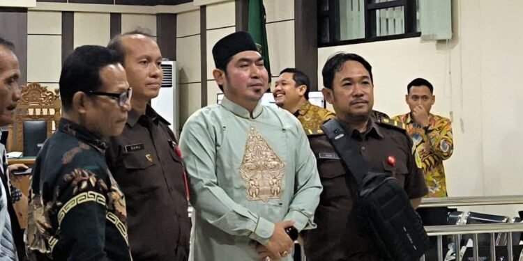 Diperiksa Hakim Tipikor Gus Yasid mengaku Terima Uang Rp.20 Miliar