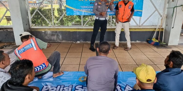 Subsatgas Dikmas Polres Batang Gelar Supeltas di Alun-Alun, Dukung Kamseltibcarlantas Selama Ops Zebra Candi 2025